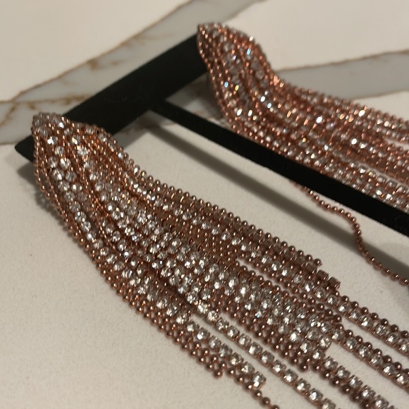 Humble Chic rose gold earrings - Picture 6 of 7